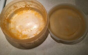 How to Clean Stained Plastic Containers and Tupperware