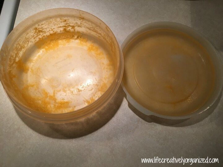 how to clean stained plastic containers and tupperware