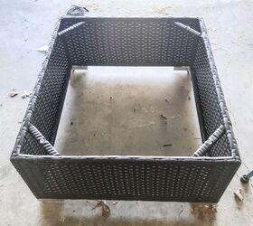 They take the top off their old patio table to get this gorgeous accent