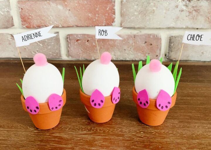 20 ideas de decoracin de conejos increblemente bonitas, Tarjetas de mesa de Pascua del Conejo Curioso