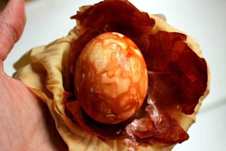 marbled easter eggs made with natural onion peel dye