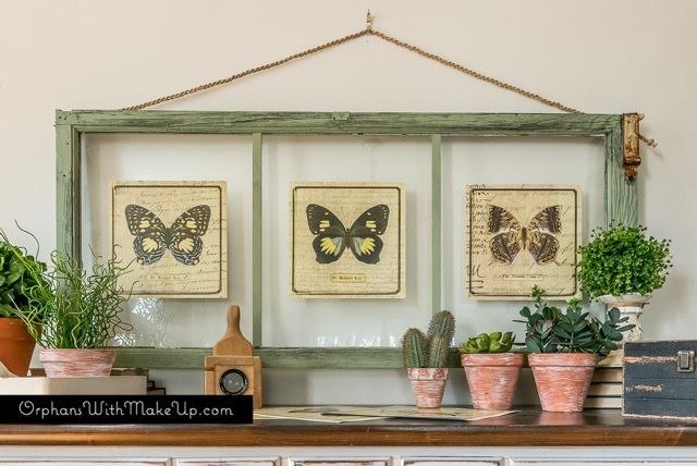 14 razones por las que los aficionados al bricolaje nunca tiran las ventanas viejas, Convierte viejos marcos de ventana en arte de pared con mariposas bot nicas
