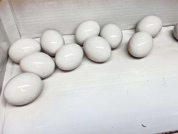 huevos pintados y moteados