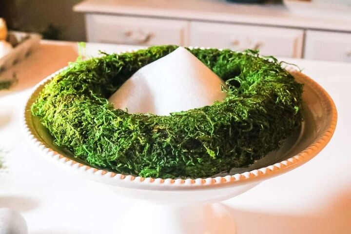 post, STARTING WITH A WHITE FOOTED BOWL I FILLED THE BOTTOM WITH SOME PACKING WRAP AND ADDED A SMALL MOSS WREATH