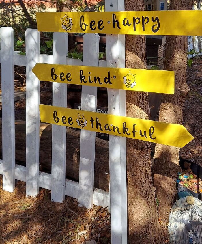 bee kind signs diy, Attach to a tree or stake