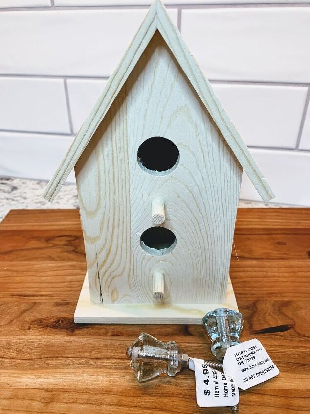 birdhouse spring decor idea