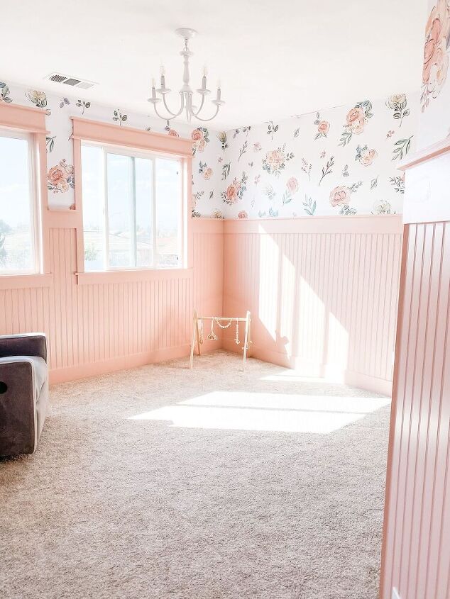 12 vezes em que os pais fizeram os quartos de seus filhos parecerem melhores que os, Baby 39 s Nursery Pt 1 Quadro de mi angas rosa