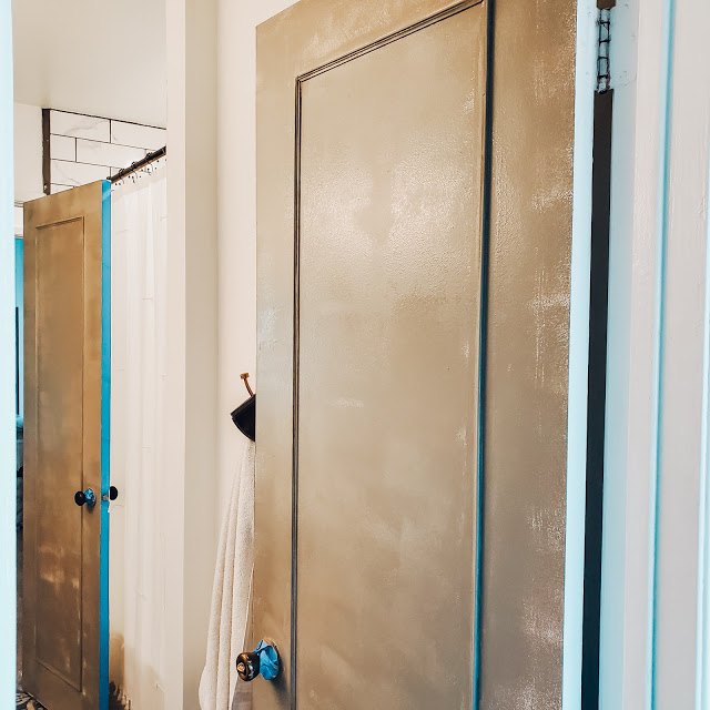 actualizacin del cambio de imagen del pasillo puertas recin recortadas y pintadas