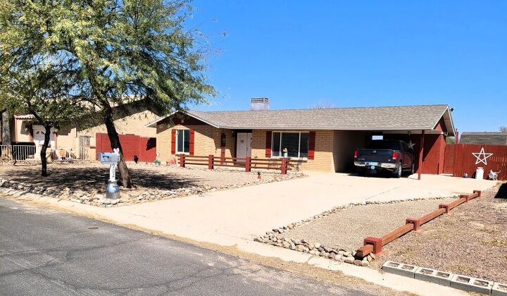 cinder block fence with 4x4 s