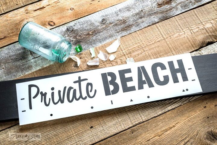 instant beach signs from old fence boards