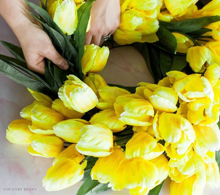 guirnalda de tulipanes amarillos para la primavera