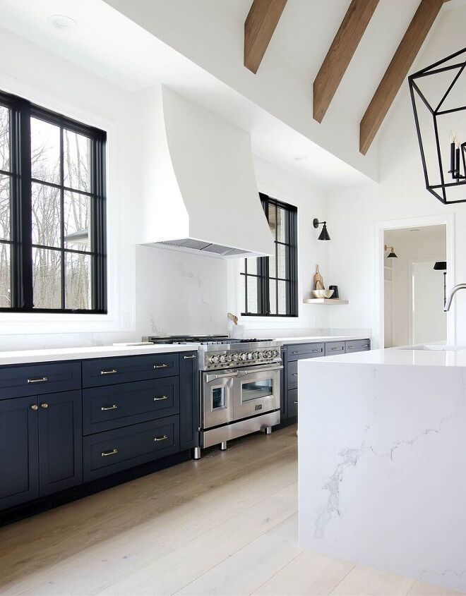 12 stunning ways to fill the space above your stove, Build a modern plaster range hood