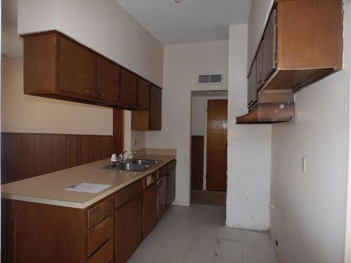 q galley kitchen dilemma