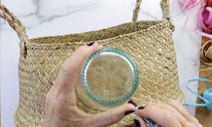 how to embroider a sea grass basket with raffia
