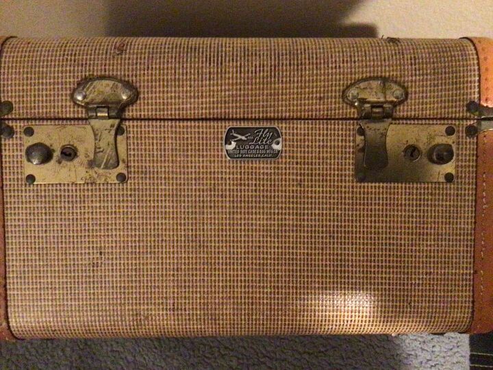 q how to paint luggage