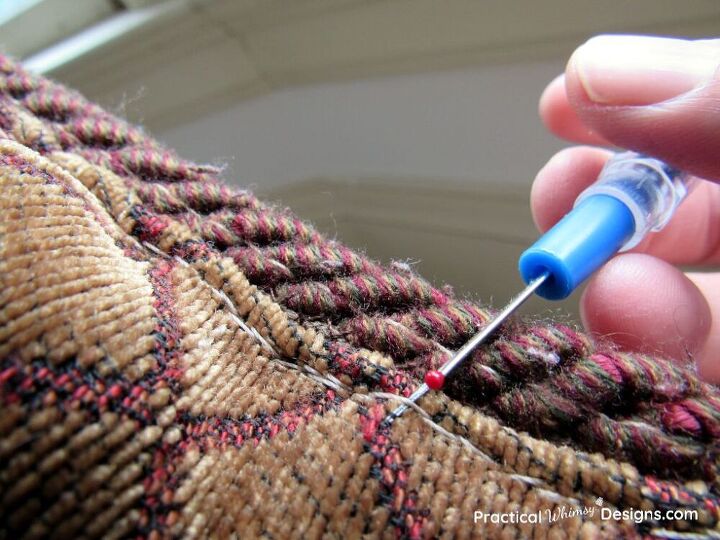 how to re stuff a decorative pillow, Seam ripping pilllow