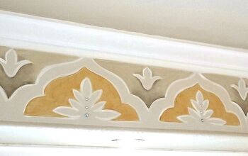 How to Paint a Decorative Ceiling Border