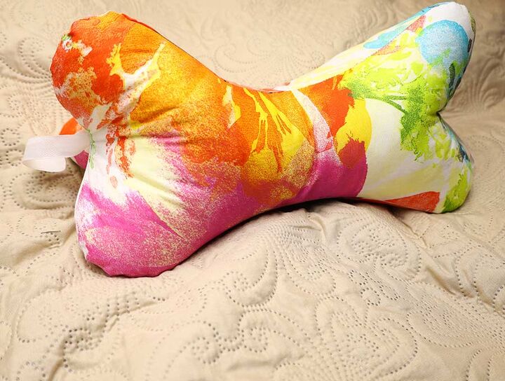 diy dog bone pillow free pattern