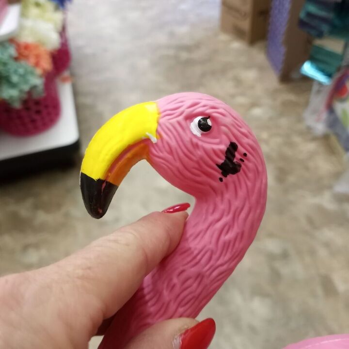 guirlanda de flamingos com produtos da rvore do dlar, pobre menino manchado