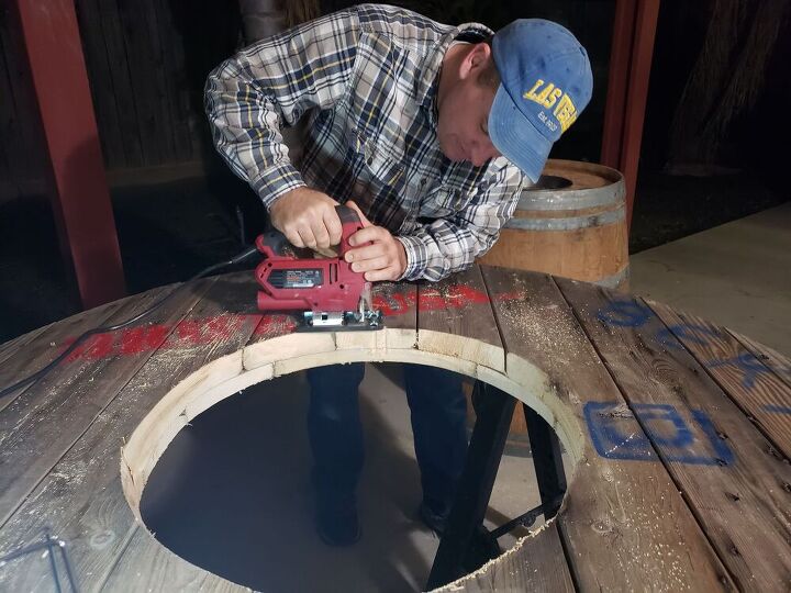 Recycled Wine Barrel And Wire Spool, How To Make A Fire Pit Out Of Wine Barrel