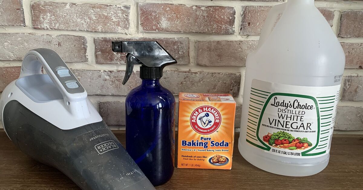 mattress cleaning supplies baking soda vinegar enzyme cleaner