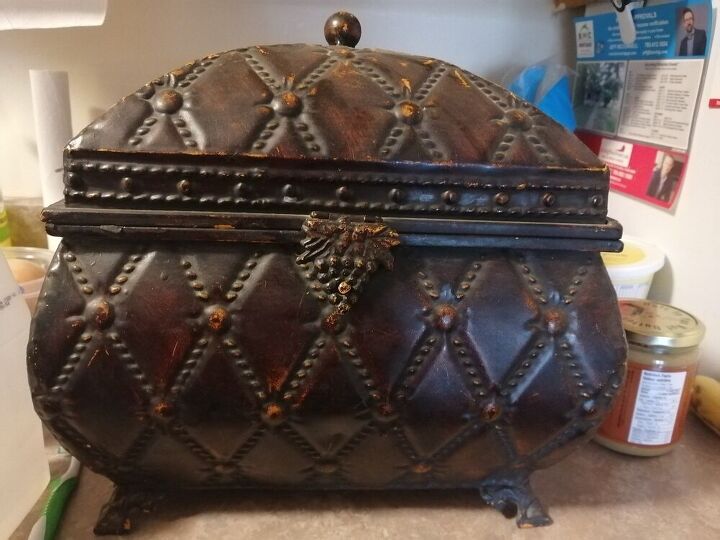 q how do i restore this metal chest