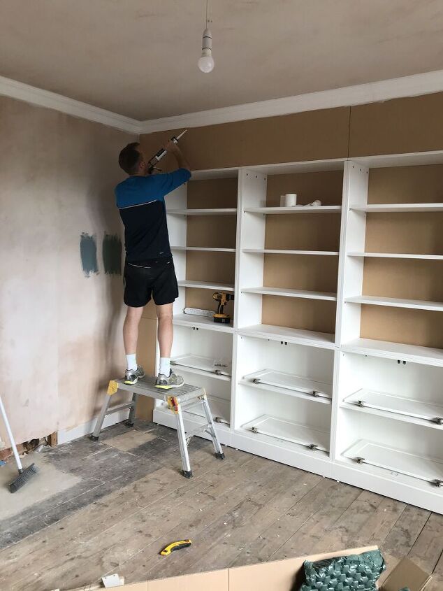 bespoke looking bookcase for ikea prices, Hiding the joins