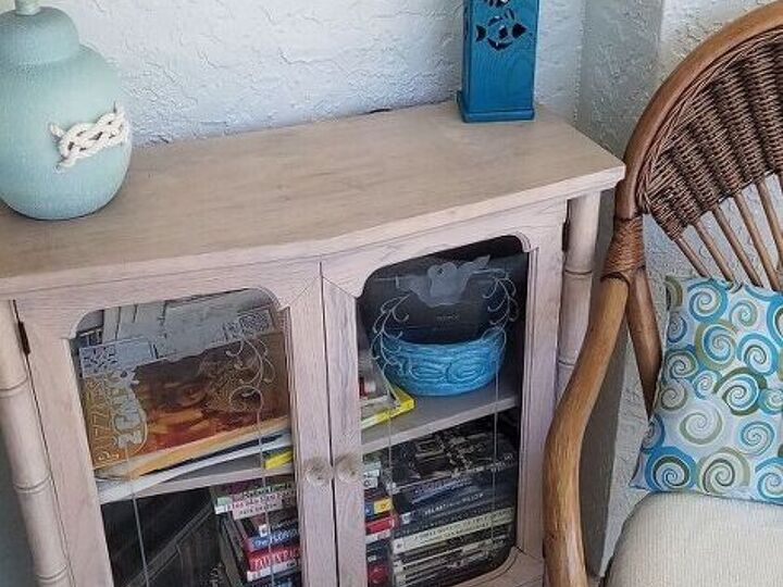 q how do i give this bookcase a beach coastal look