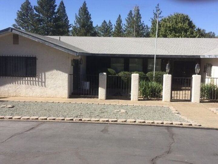 q how to lighten retro house with dark entry