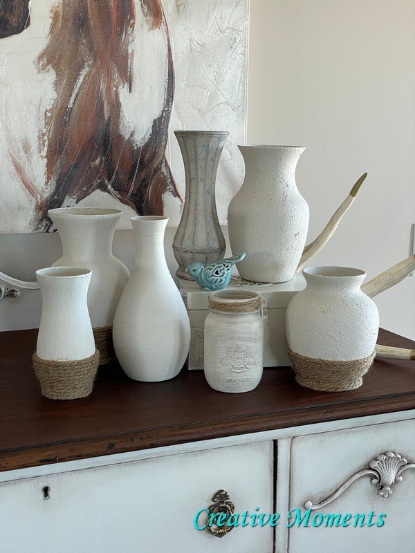 20 belas ideias de decorao para suas mesas laterais e mesinhas de cabeceira, Vasos de fazenda texturizados DIY
