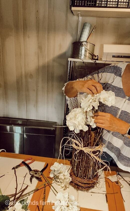 proyecto de flores de hortensias y ramitas de bricolaje