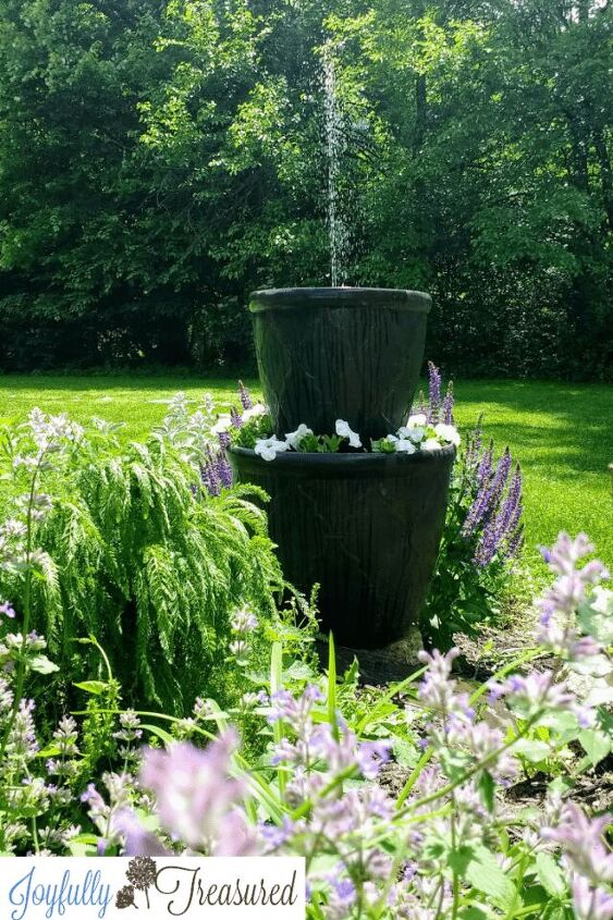 suje suas mos nesta primavera com essas 20 idias de jardim, Fonte Solar DIY com Plantador