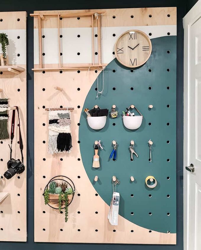 15 maneras econmicas de conseguir un hogar digno de instagram, C mo construir un tablero de clavijas gigante de bricolaje