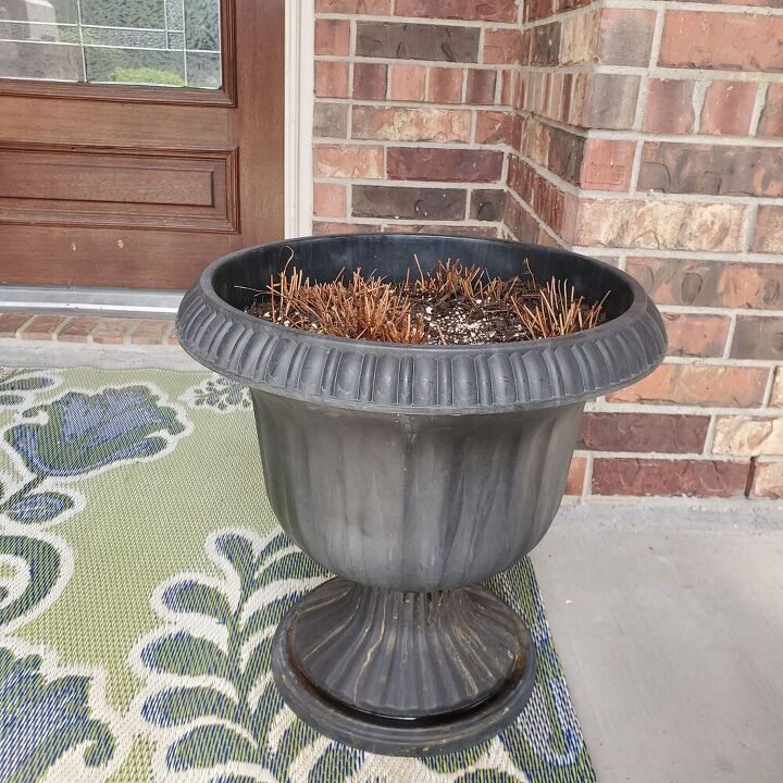 how to clean plastic planters so they look like new again - dirty plastic urn planter