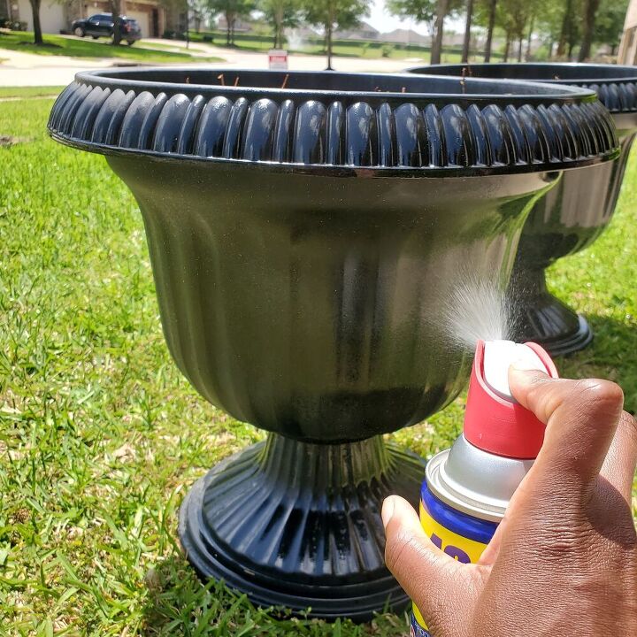 how to clean plastic planters so they look like new again
Step 2 - spray the planter with WD-40