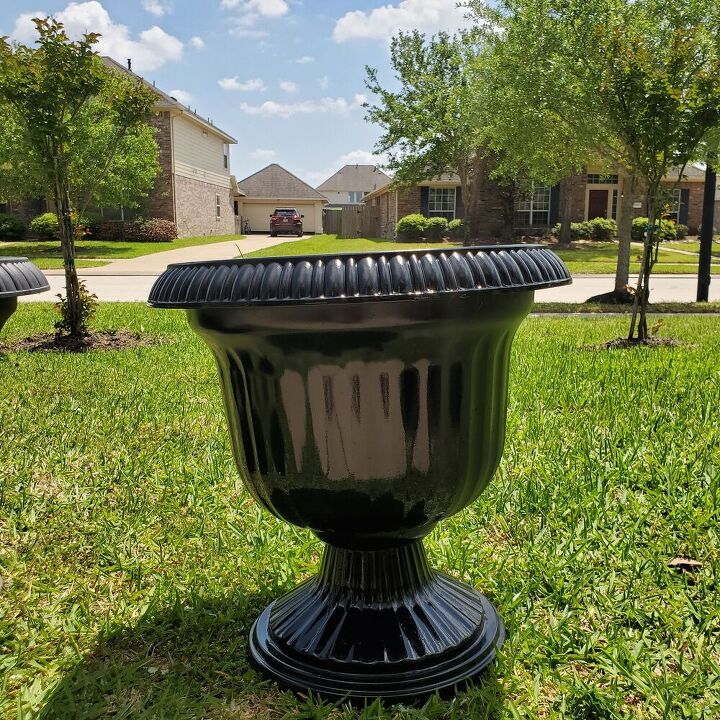 how to clean plastic planters so they look like new again