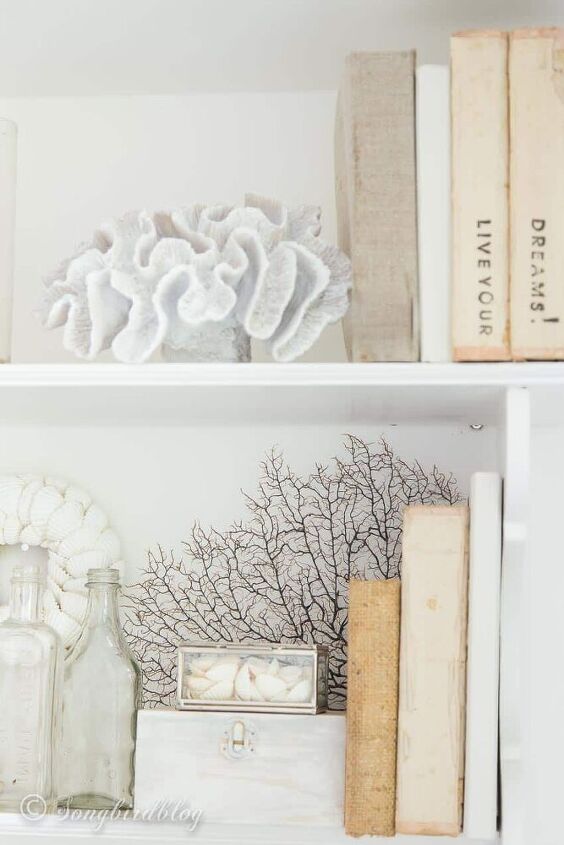 how to decorate with old books