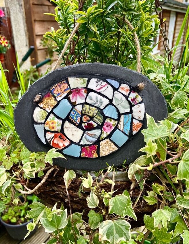 como criar uma bela obra de arte para o jardim com suas louas antigas, Ard sia de jardim em mosaico