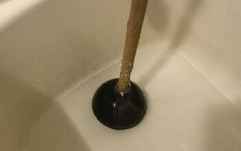 Cómo desatascar el desagüe de una bañera