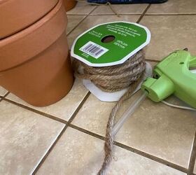 Make plain terracotta pots look more charming in just a few minutes