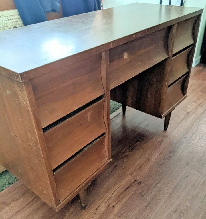 giving a curb find a new look mcm desk makeover wood and paint, Before The Makeover