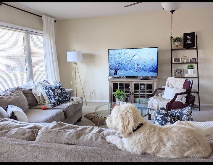 q living room suggestions