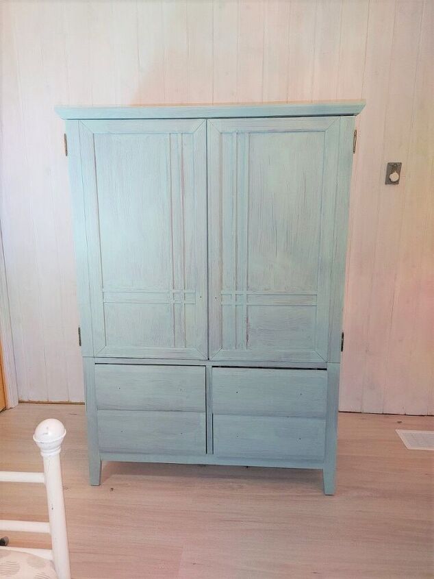 armoire rehab