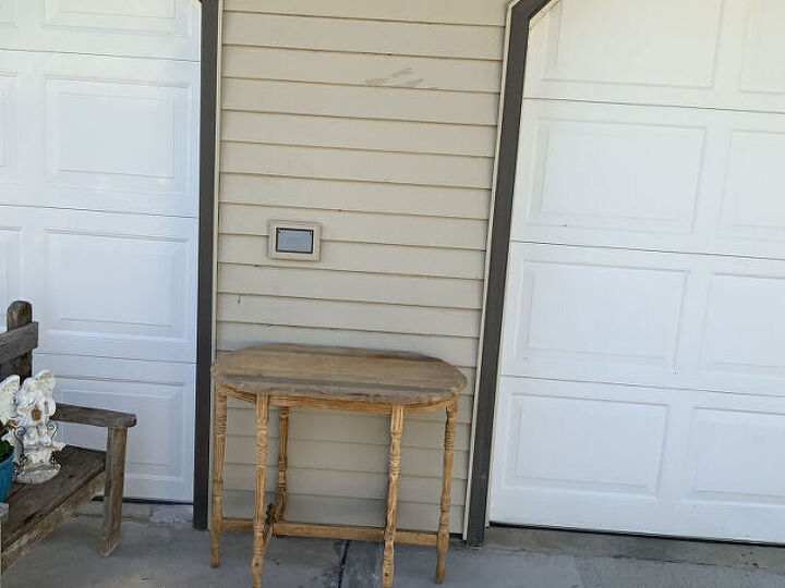q outdoor display table