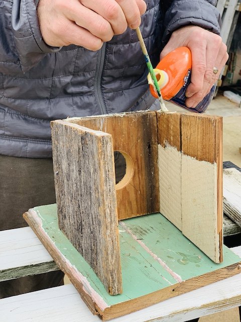 how to build a birdhouse with scrap wood