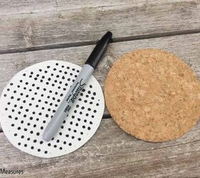 We didn't know what summer lovin' was until we saw this corkboard decor idea