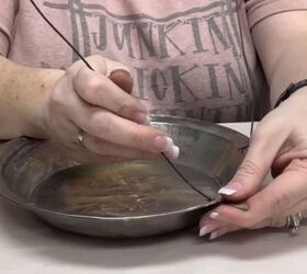 How she uses an old pie tin to make seriously cute decor