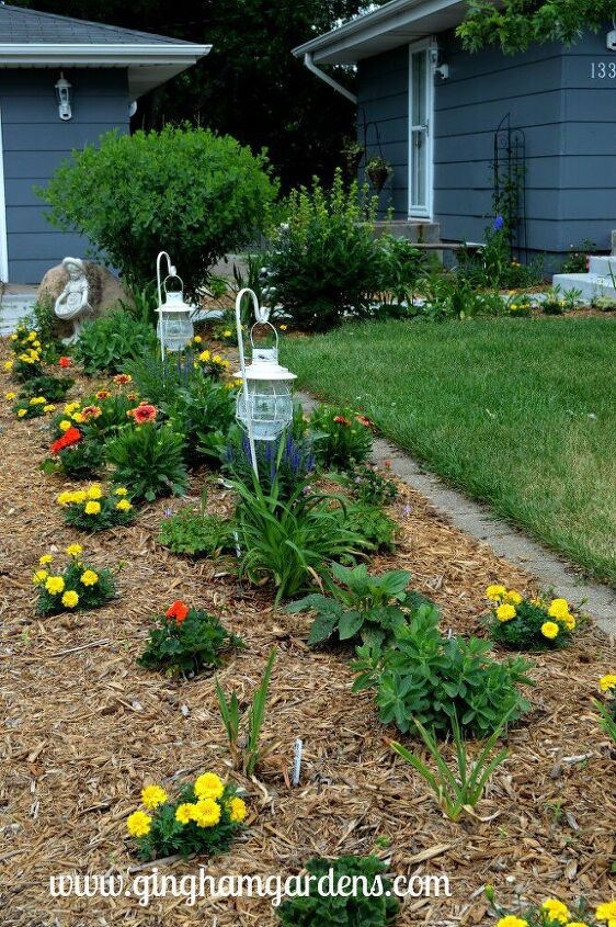 s 18 easy landscaping ideas that you ll absolutely love, Plant a beautiful flower garden