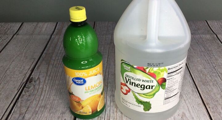 s 10 ways to get rid of weeds in your summer garden, Make a lemon juice and vinegar mixture