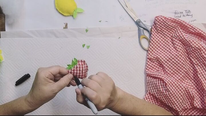 tienes que probar este fcil bricolaje y hacer tus propios mini cojines de frutas